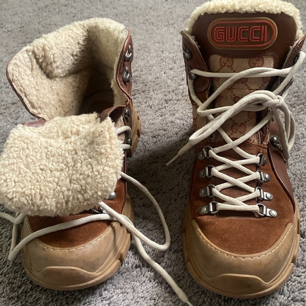 GUCCI FLASH TREK SHEARING BOOTS 🥾 91/2